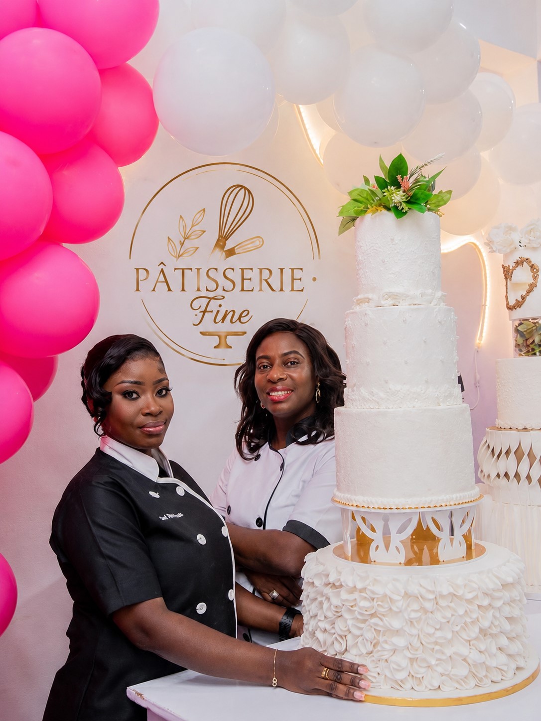 Gâteau de mariage luxueux Patisserie'Fine